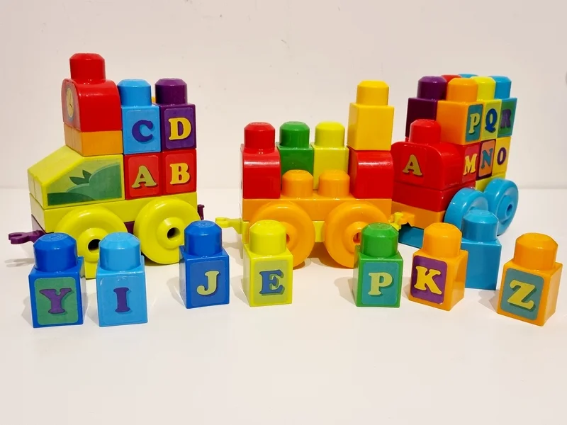 Le train de l'alphabet Mega Bloks