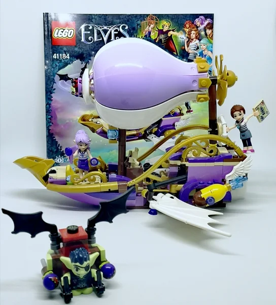 Le dirigeable d’Aira et la poursuite de l’amulette LEGO ELVES 41184