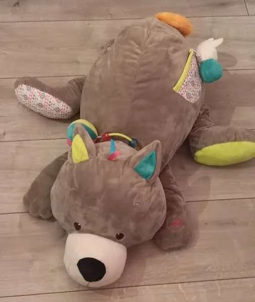 Peluche géante d'activité Lilliputiens