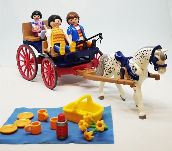 Calèche avec famille playmobil 5226