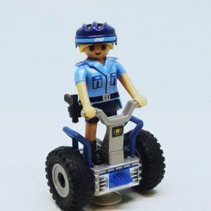 Policière avec gyropode Playmobil 6877