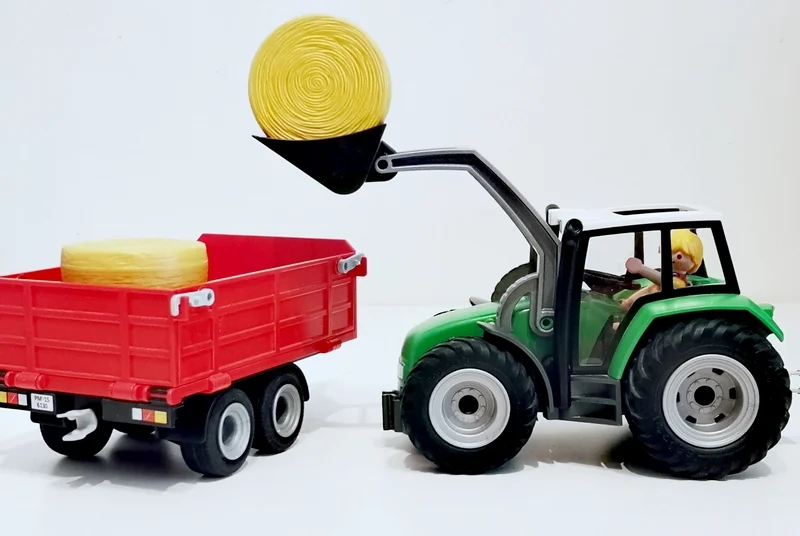 Tracteur avec pelle et remorque Playmobil 6130