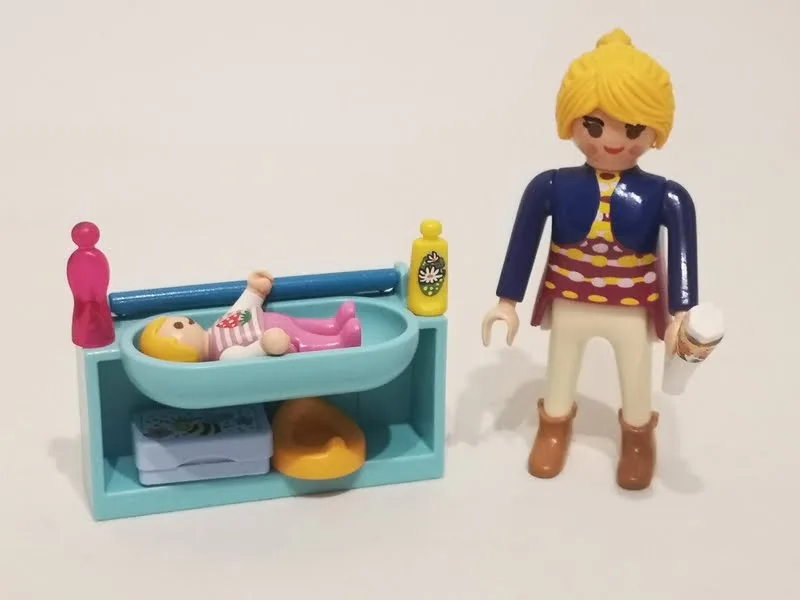 Maman avec Bébé et Table à Langer Playmobil 70418