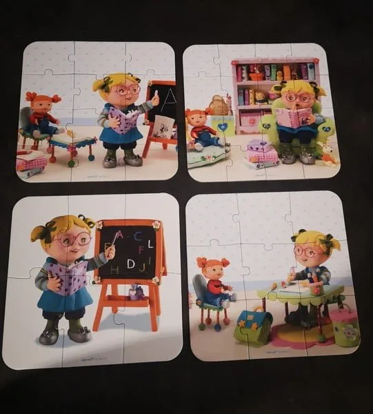 Lisa joue à la maitresse Janod