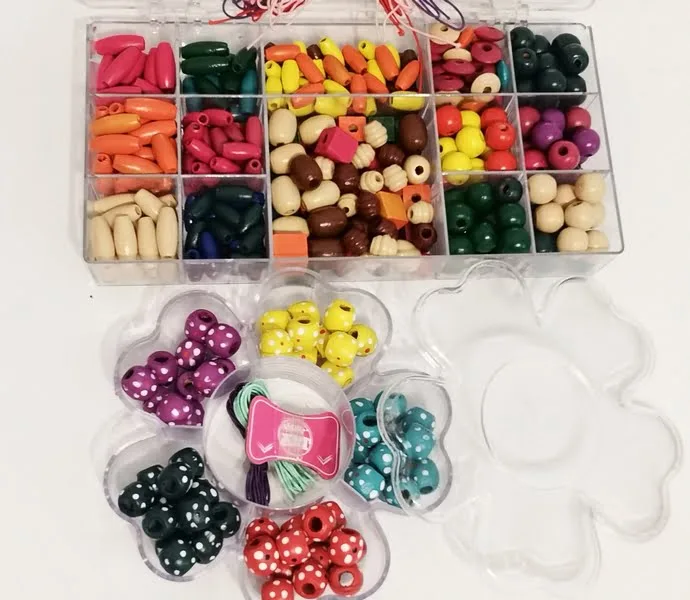 Assortiment de perles en bois