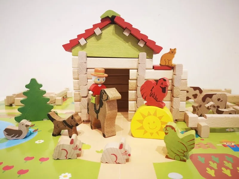 Ma première petite ferme en bois Jeujura