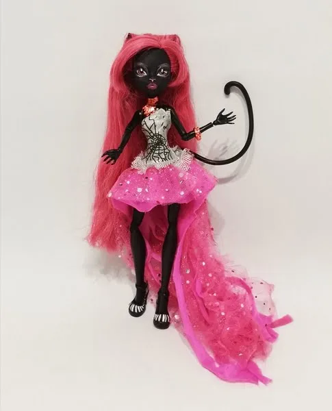 Monster High Catty Noir doll