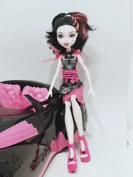 Monster High Draculaura et sa voiture Mattel