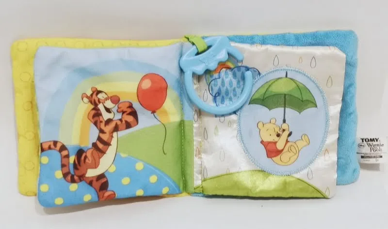 Livre-tissu Winnie the Pooh Tomy