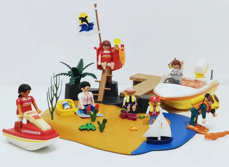 Les Playmobil à la mer