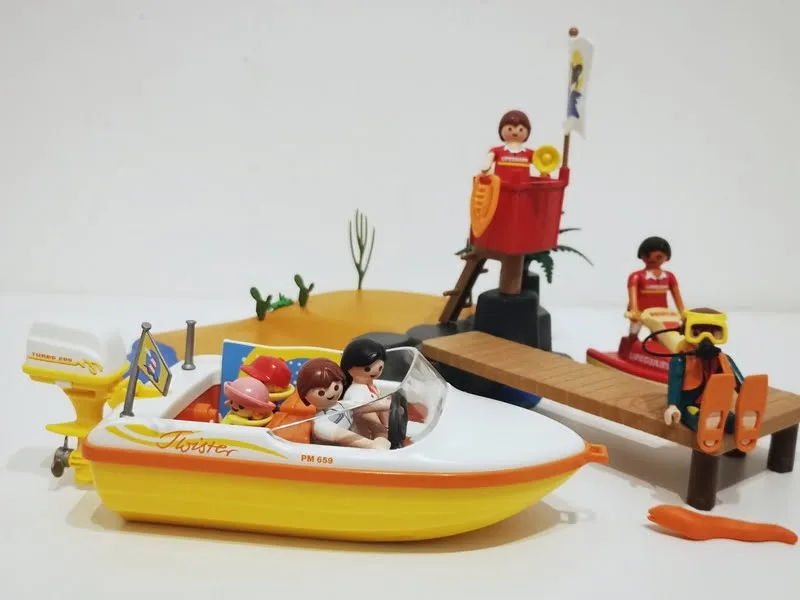 Les Playmobil à la mer