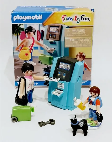 Vacanciers et distributeur automatique Playmobil 70439