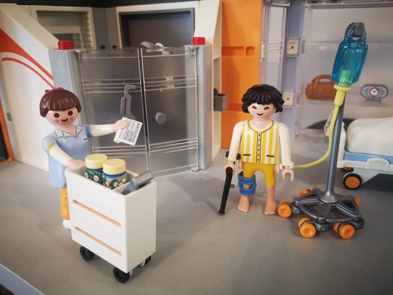 Hôpital aménagé Playmobil 70190