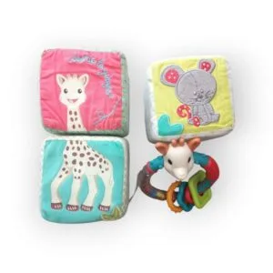 Cubes multi activités Sophie la girafe