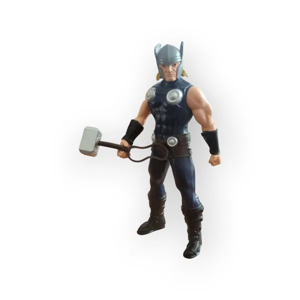 Thor, le puissant dieu du tonnerre, prêt à défendre l’univers !