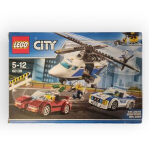 La course-poursuite en hélicoptère LEGO 60138