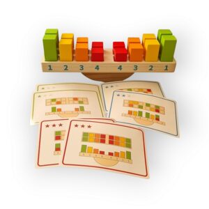 Jeu d’apprentissage en bois Balance et poids Playtive